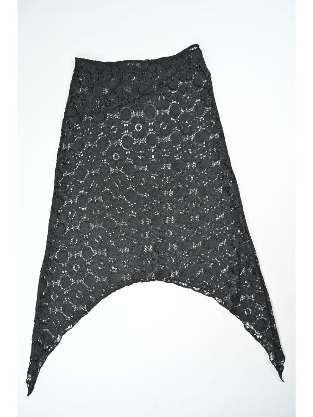 Lioness Trophy Midi Skirt in Noir - Picture 3 of 4